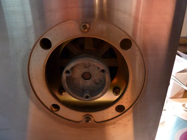 teac 3300sx faceplate screw.jpg